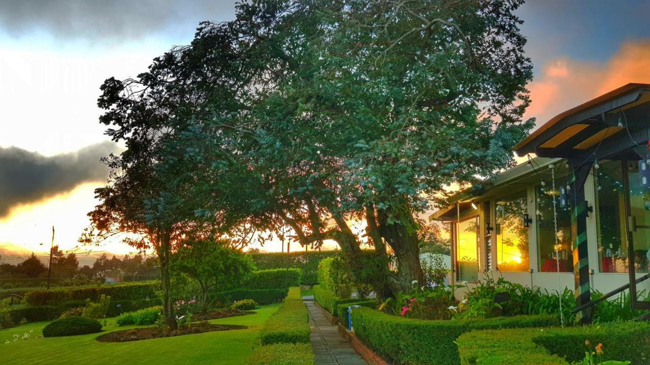 Grandpas Hotel&Restaurante Cartago Exterior foto